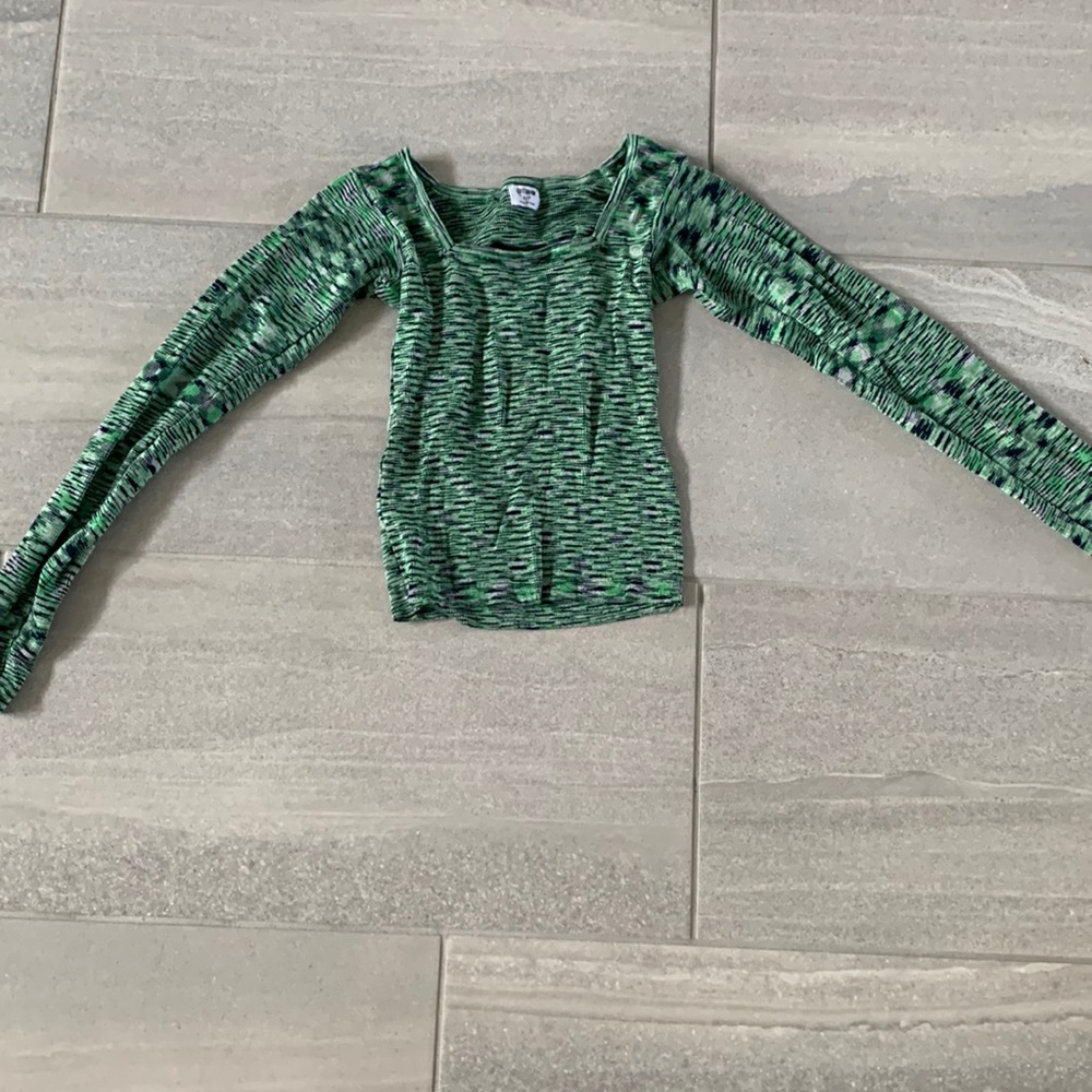 long sleeve square cut top size small
